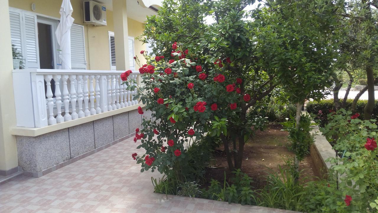 Apartments Branko ซาดาร์ ภายนอก รูปภาพ